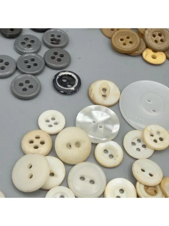 Vintage Glass Jar Assorted Buttons Mother of Pearl Variety Crochet Cover - Picture 16 of 16